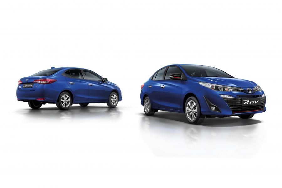  Toyota Yaris Ativ 2017 года  (фото 3 из 5)